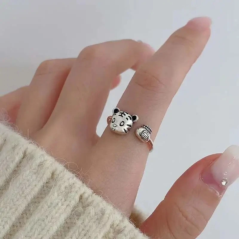 mini Little tiger ring female tiger head tiger head natal year ins adjustable index finger ring niche design high-end sense ring