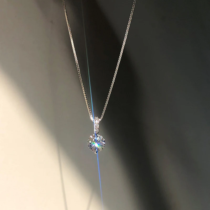 Shiny Moissanite Necklaces for Women Zircon Water Drop Pendant Clavicle Chain Necklace Valentines Day Gift Wedding Party Jewelry