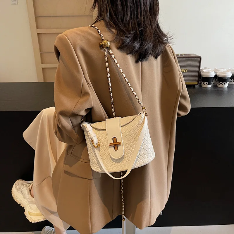 

2025 Artisan Woven Women's Hobo Bag - Expandable Lock-Bucket Tote, 3-Way Convertible Carryall