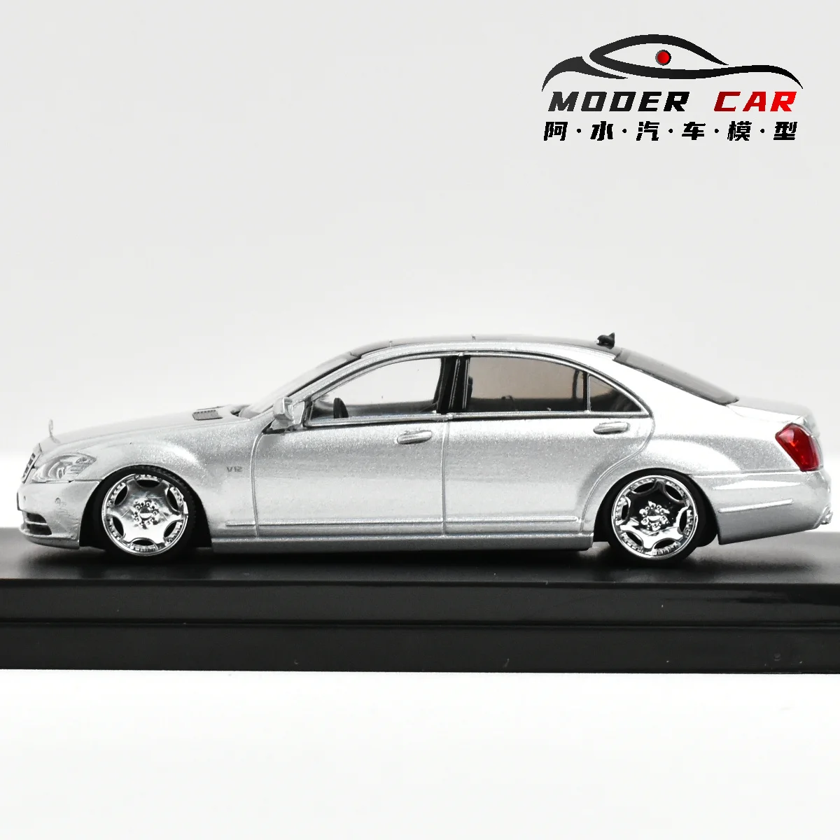 Auto Deco 1:64 S-Class S600L Low lying Diecast Model Car