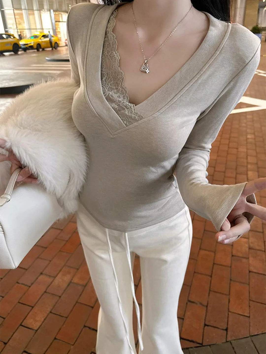 Retro Spicy Girl Miu Lace Long Sleeve T-Shirt Women's Autumn Winter Slimming V-Neck Velvet Finish Inner Wear Beautiful Top