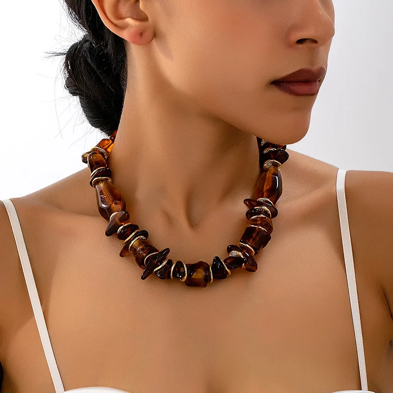 Amber Large-Sized Resin Necklace Chain Women Girls Gifts Fashion Jewelry Hot Sale Party Gift 2026 New Style