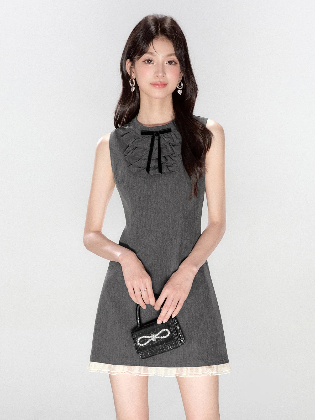 

Новая женская летняя приталенная А-образная блузка без рукавов с круглым вырезом и кружевными вставками из полиэстера