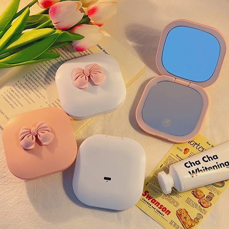 1 Stück Make-up-Spiegel für Frauen, tragbar und handgehalten, LED mit leicht zusammenklappbarem Ausbesserungsspiegel, luxuriös und hochwertig