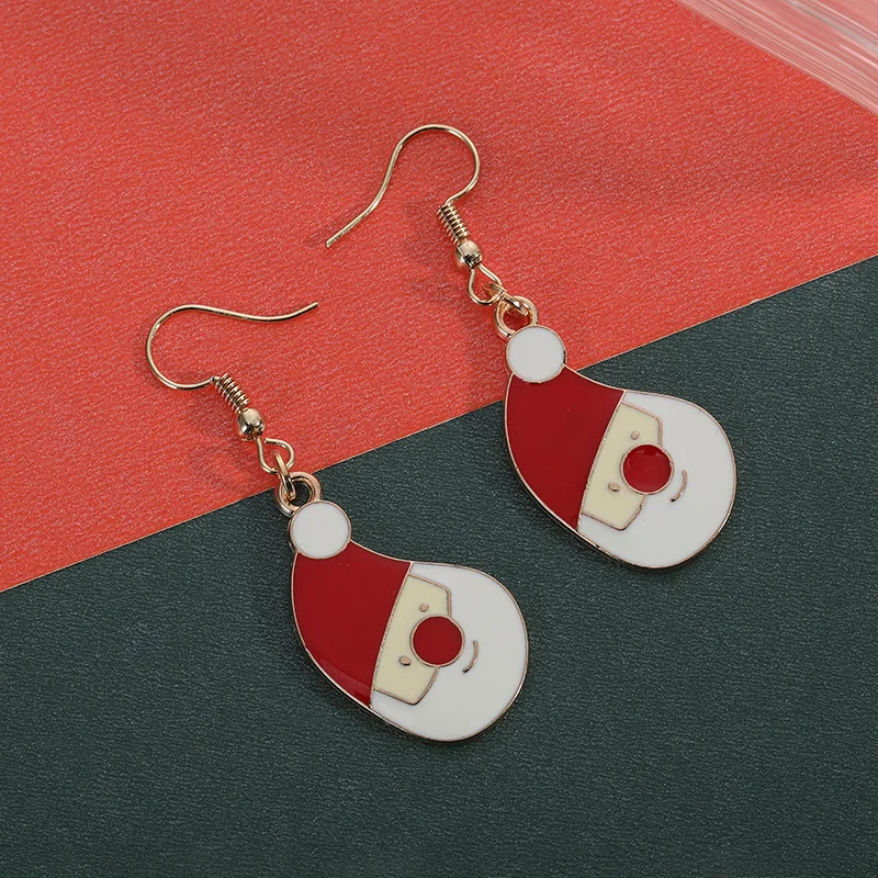 

Элегантные и нишевые рождественские аксессуары из сплава, елочные шапки и персонализированные модные аксессуары для одежды.