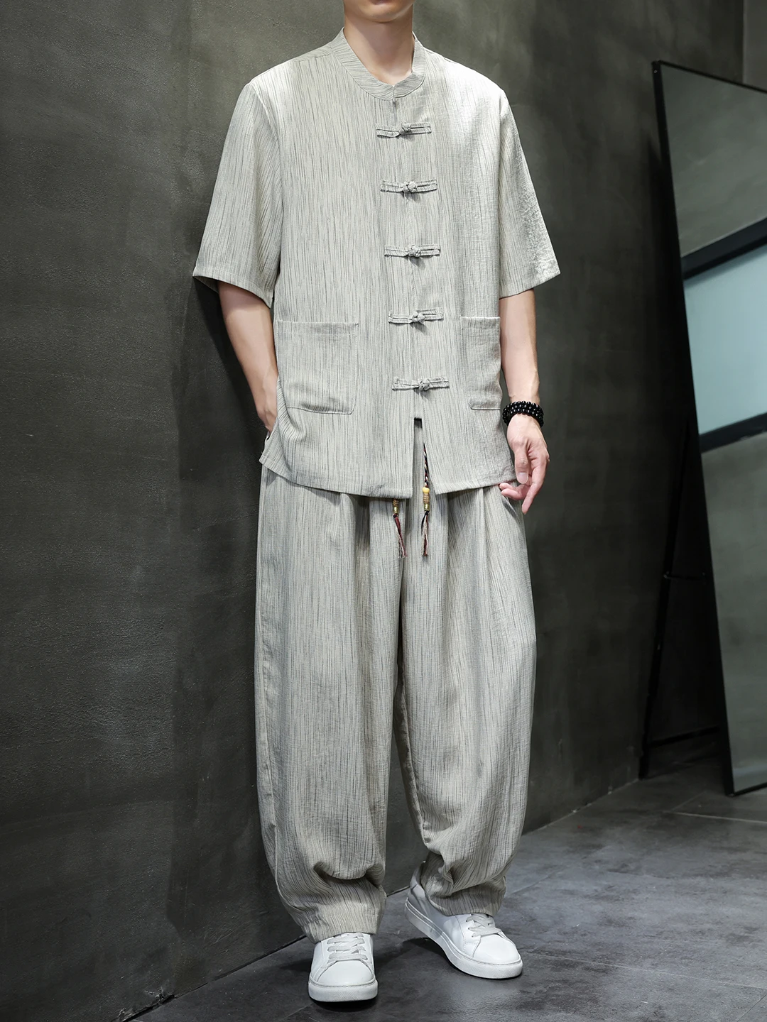 nouvel-ensemble-en-soie-glacee-style-national-fin-et-tendance-pour-l'ete-grande-taille-polyvalent-ample-style-chinois-col-a-manches-courtes-decontracte-deux-pieces