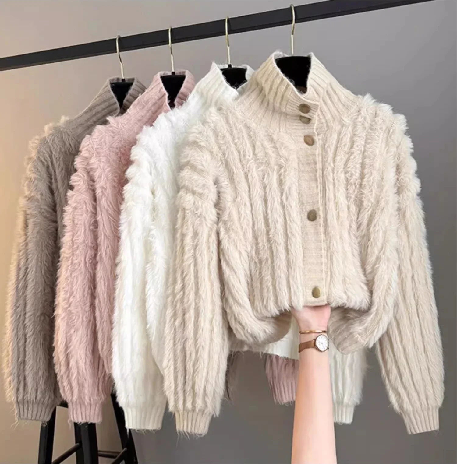 

Новая женская водолазка, толстая теплая вязаная куртка-кардиган из искусственного норкового бархата, пальто 2025 г., женский свитер с высоким воротом, верхняя одежда