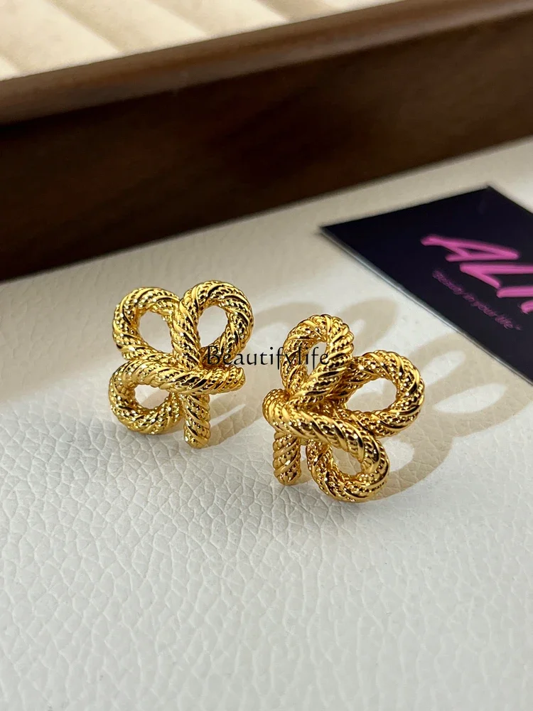 

Retro Style Knotted Woven Earrings, Winding Stud, Golden Retro Style, Mid-Ancient, European and American Entry Lux