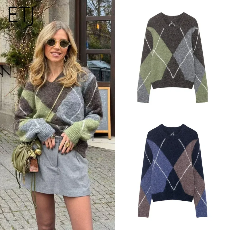 ETJ's Spring 2026 women's collection features a versatile and fashionable multi-color diamond-patterned long-sleeved knitted top