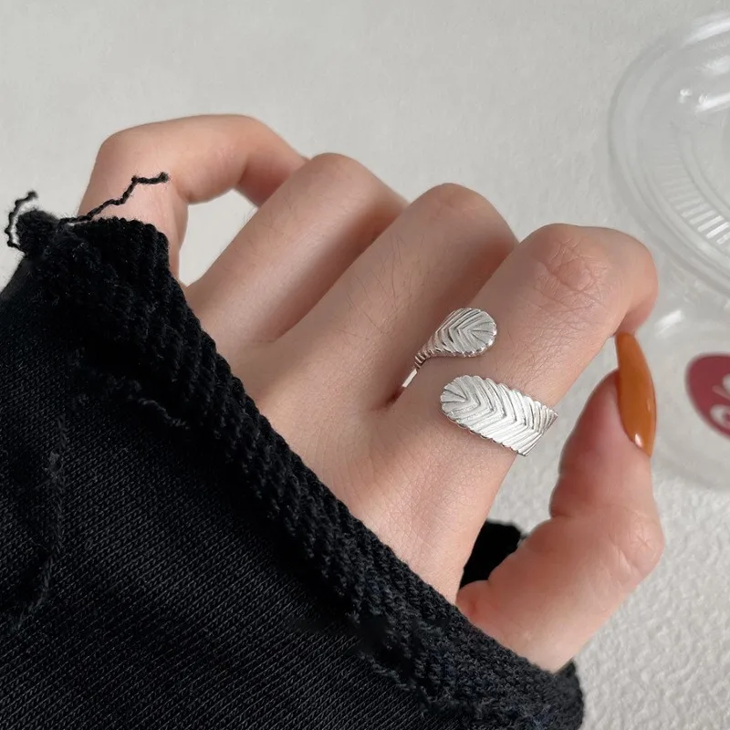 Neuer Ring aus 925er-Sterlingsilber im schlichten Stil, Persönlichkeitsring, Damenring, Geburtstagsgeschenk für Freunde, exquisiter Schmuck – Detail 8