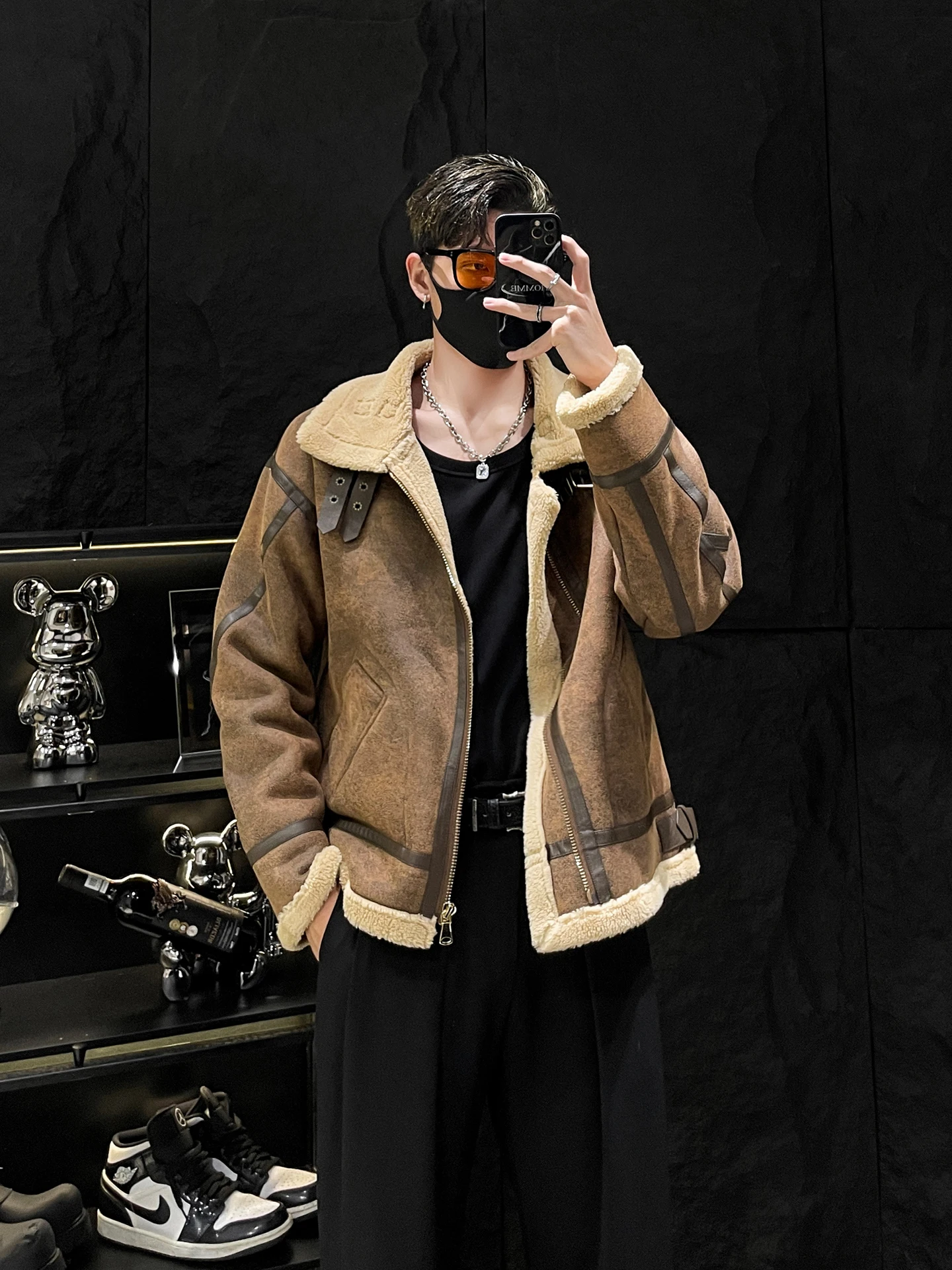 

Мужская зимняя куртка в стиле ретро с искусственным мехом, утепленная, свободного кроя, с подкладкой из хлопка и имитацией овечьего меха, молодежная модная верхняя одежда