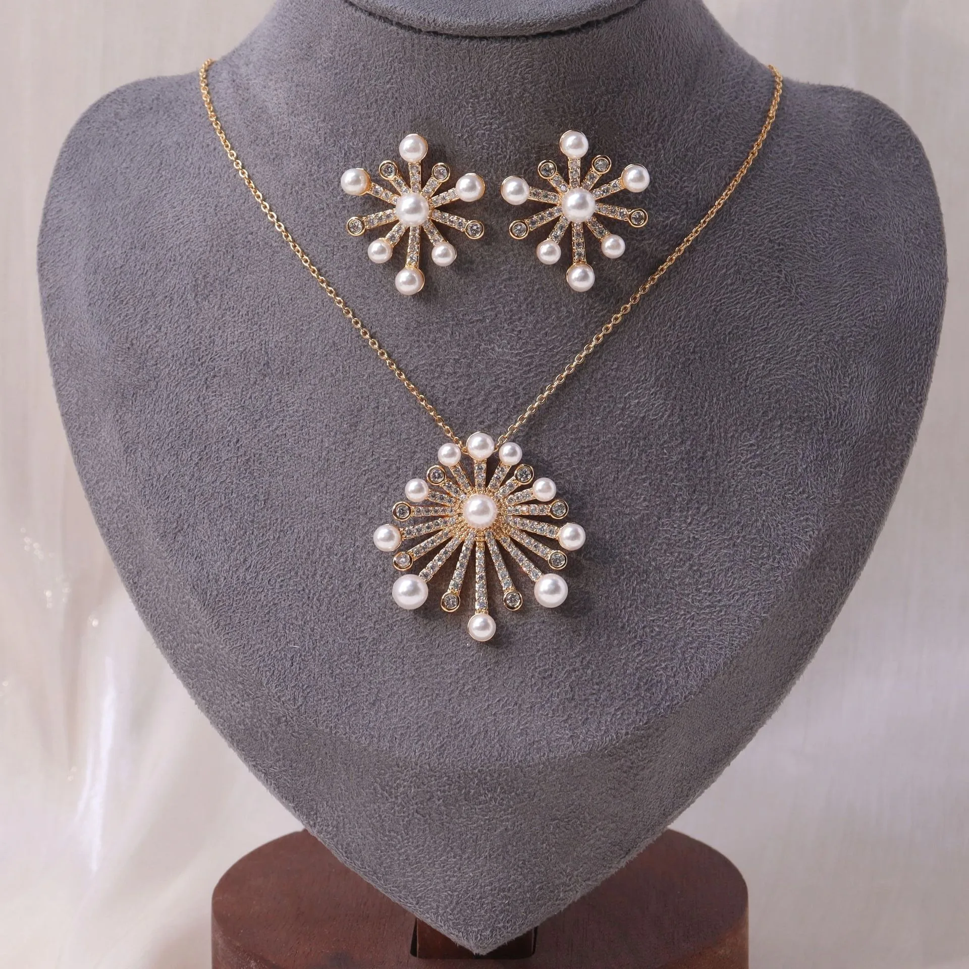 ensemble-de-bijoux-de-fete-pour-femmes-collier-et-boucles-d'oreilles-en-forme-de-feu-d'artifice-de-perles-de-luxe-zircon-cubique-charme-tendance-cadeau