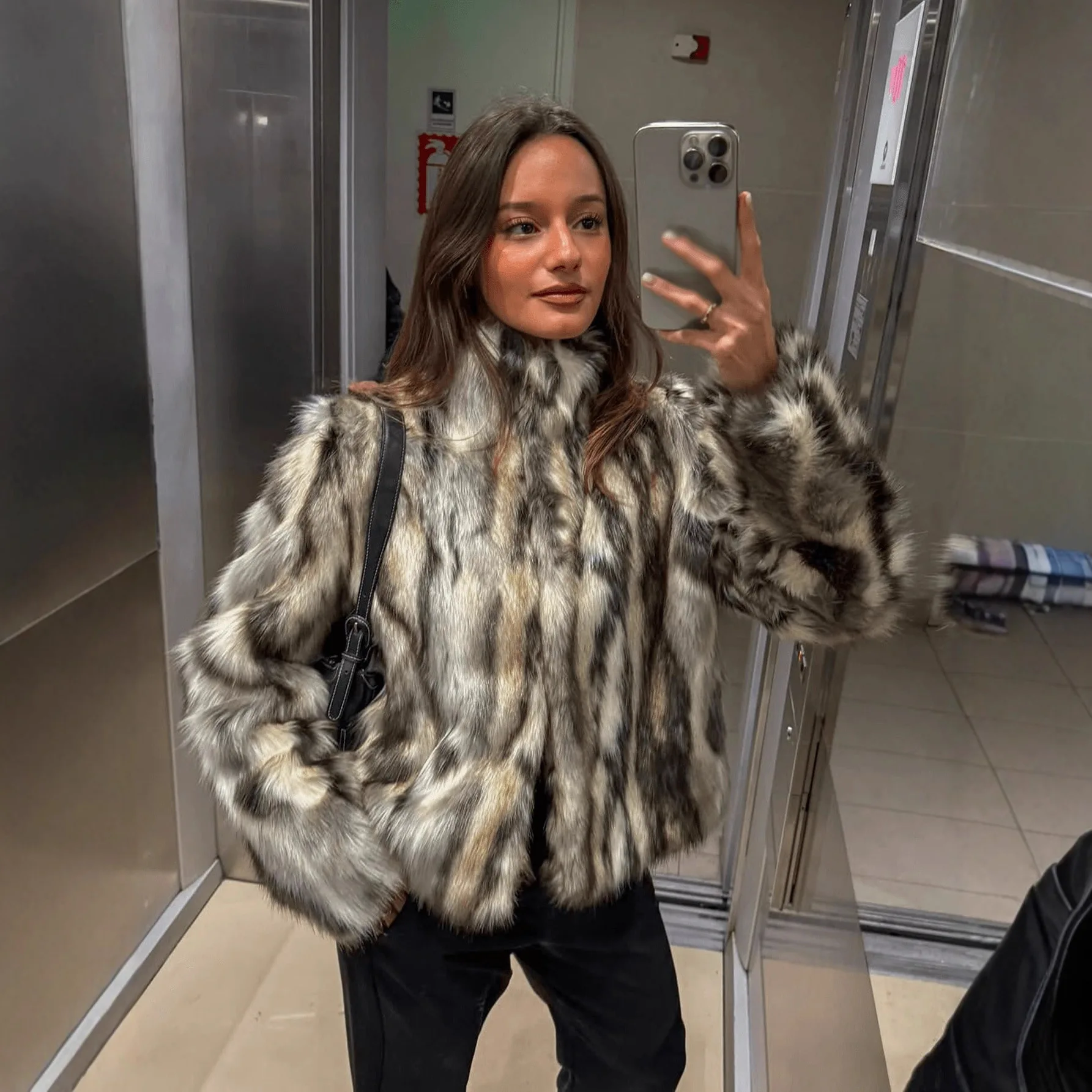 Fall/Winter Faux Fur Coat Vintage Loose Women's Stand Collar Long Sleeve Autumn Furry Warm Coats New Casual Ladies Outerwear