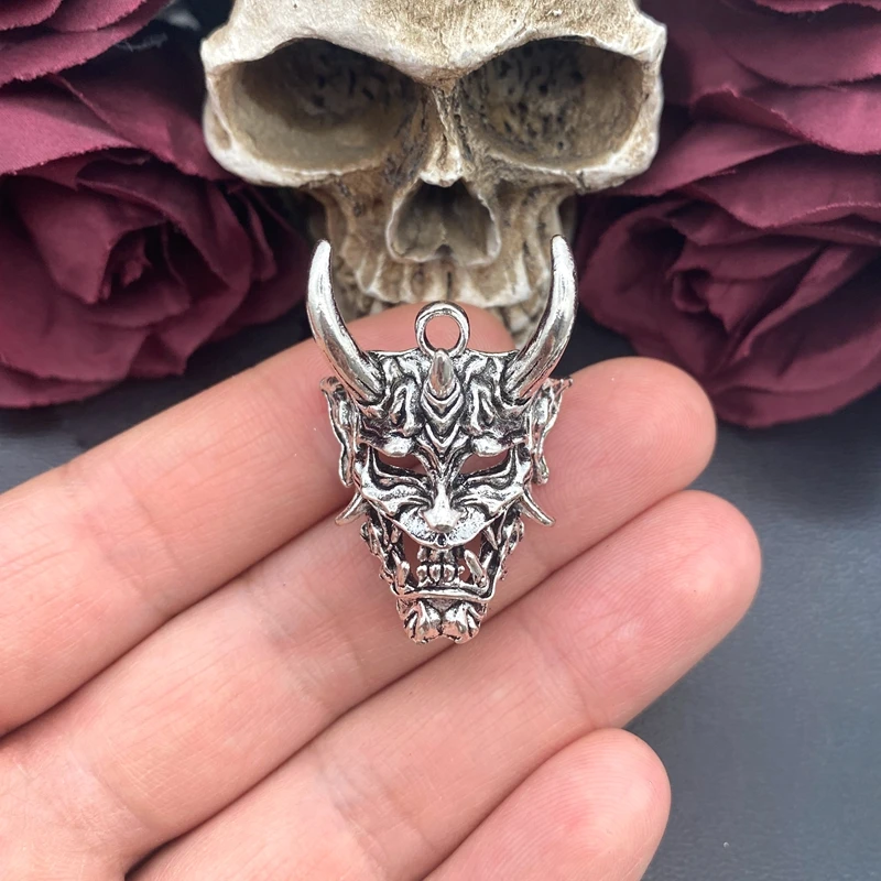 2pcs 38*27 Exquisite Gothic Ghost Mask Classic Vintage Punk Hip-hop Rock DIY Jewelry Horror Jewelry Accessories