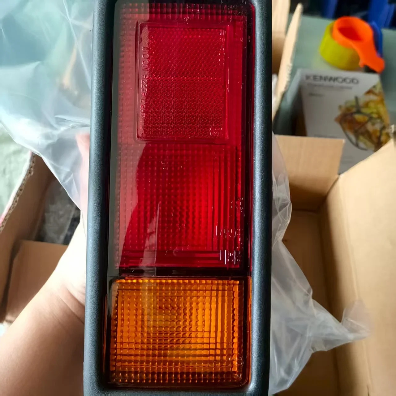 

Rear Stop Tail Lamp Kit for Mitsubishi Pajero Montero 2 1990-2004 MR124963 MR124964 MB861940 MB861939