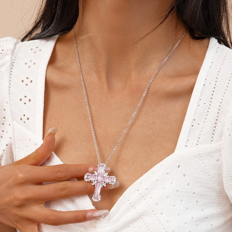 

Pink Cross Pendant Necklaces for Women Shiny Zircon Long Chains Necklace Luxury Copper Party Wedding Dress Jewelry Gifts