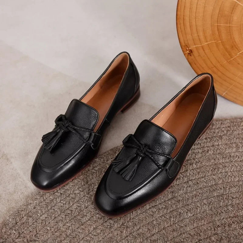 2024 New British Style Women Loafers Retro Tassels Leather Shoes Low Heel Shallow Single Shoes Black Brown School Flat Shoes