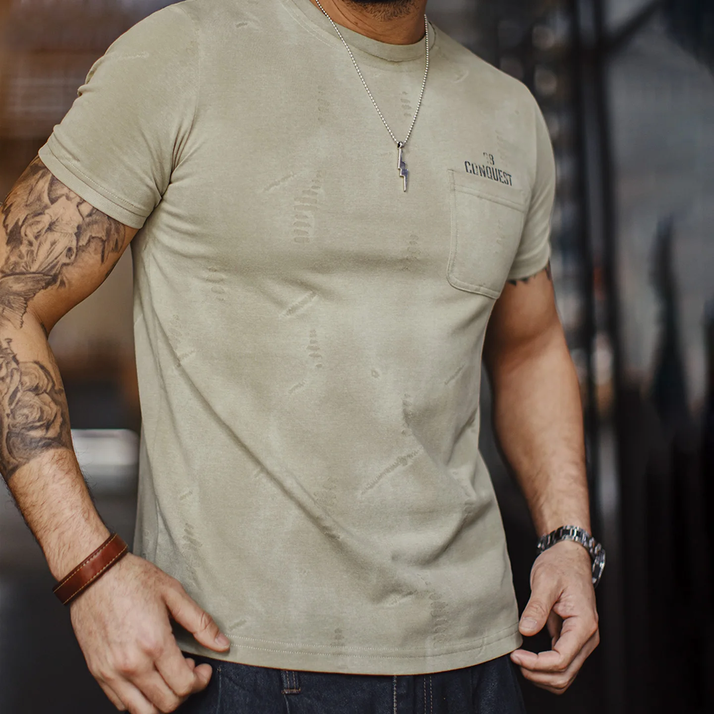 Maden Herren-Arbeitskleidung T-Shirt mit Quadratischer Tasche Buchstabendruck Rundhals Lässiges Kurzarm-Sommer-Shirt Leichtes Streetwear-Oberteil