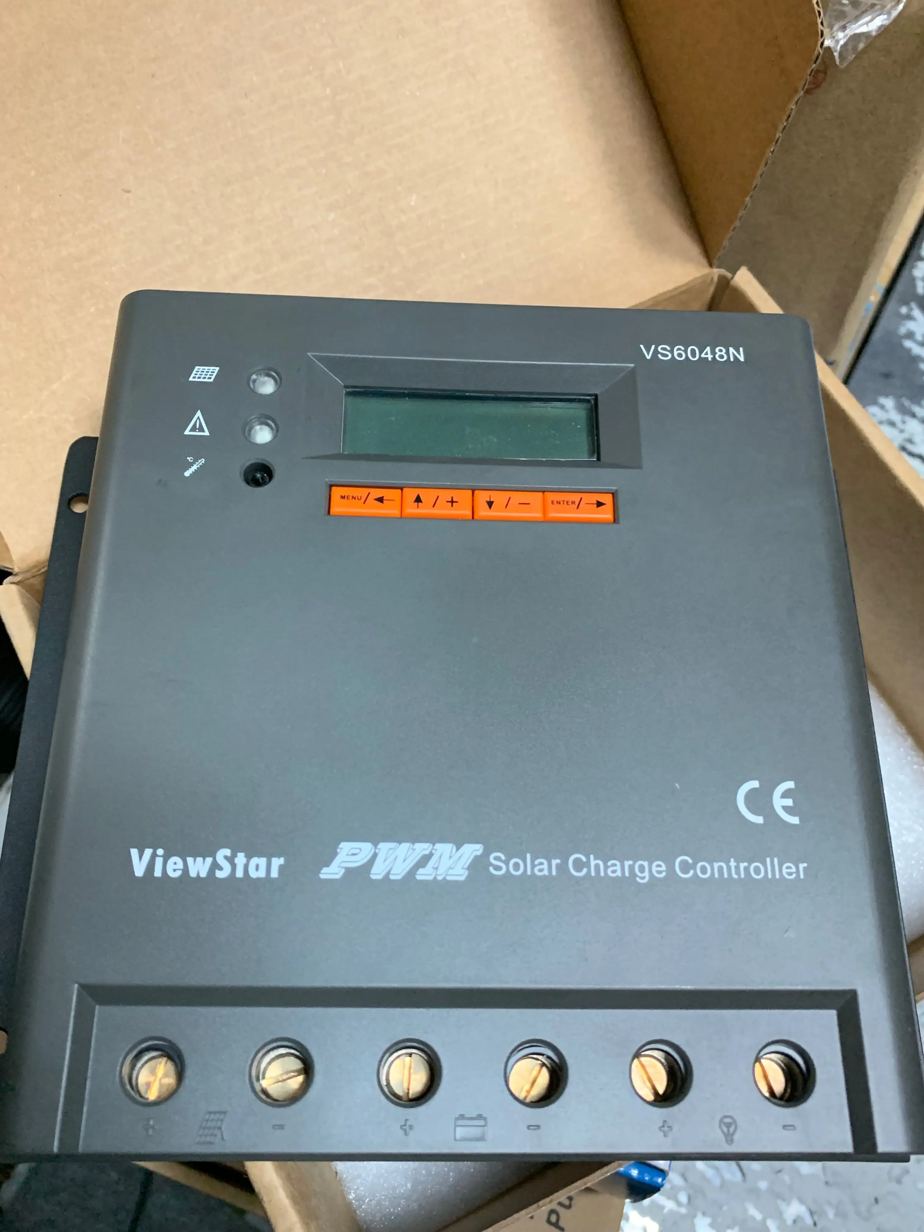 EPSOLAR VS6048N Solar Charge Controller 12V/24V48V Auto Work 60A