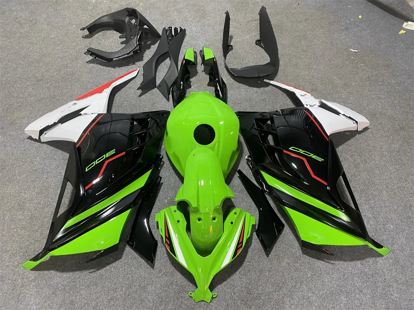 Motorcycle Fairing Kit Suitable for Kawasaki Ninja 250 Ninja 300 2013 2014-2017 2018 years ZX300 EX300 13-18 Fairing Green Black