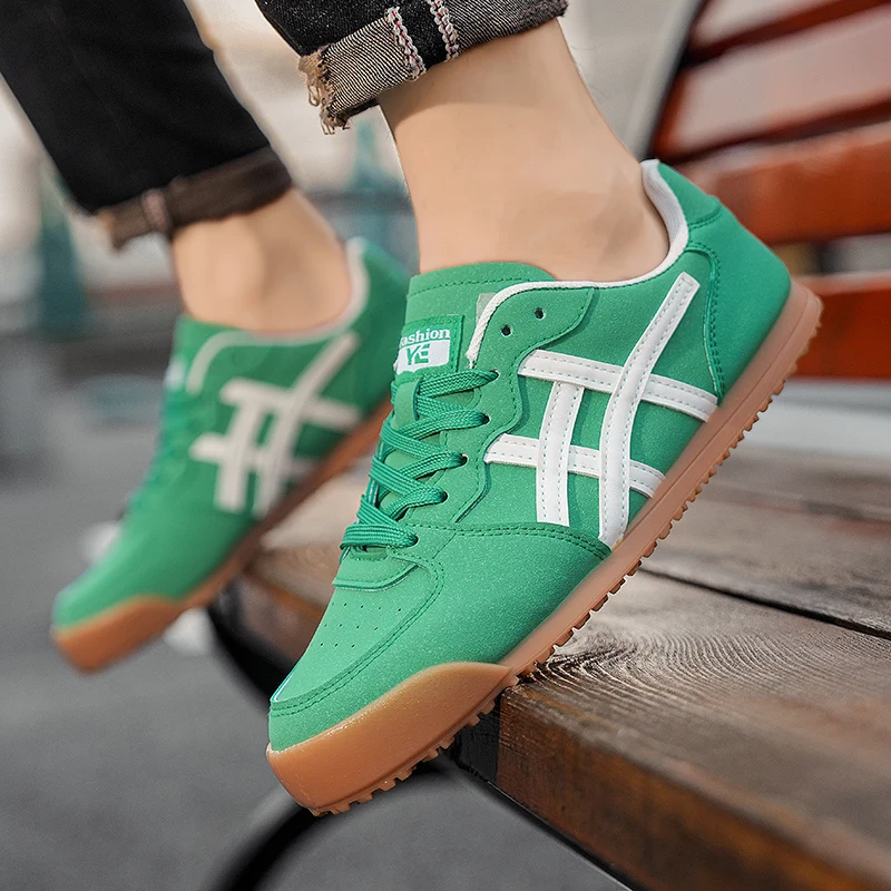 Forrest Gump Korean trend Joker casual shoes men's shoes spring and autumn new sports running shoes.