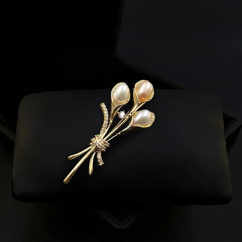 1899 Natural Freshwater Pearl Flower Brooch Women's Exquisite High-End Suit Neckline Corsage Luxury Pin Accessory Jewelry Gufts