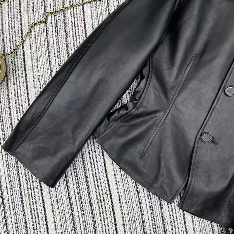 เสื้อโค้ทหนังแกะแท้ 100% คุณภาพสูงสำหรับผู้หญิง พร้อมปกเสื้อและกระดุมแถวเดียว สไตล์แจ็คเก็ตมอเตอร์ไซค์ รุ่น 25121203