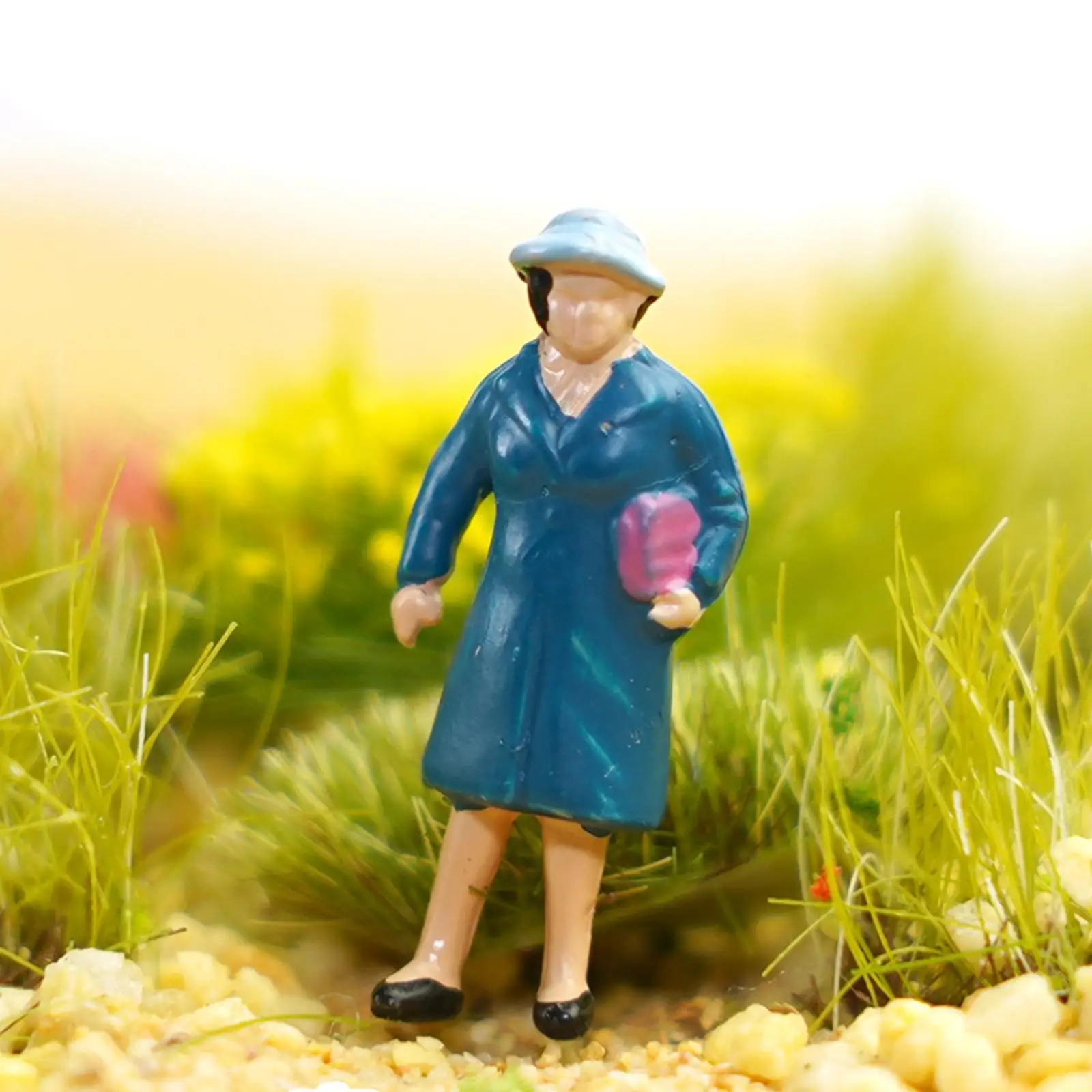 

6Pcs 1:87 HO Scale Tiny People Resin Figurines Trains Architectural Layout Decoration Men Women Miniature Standing Figures