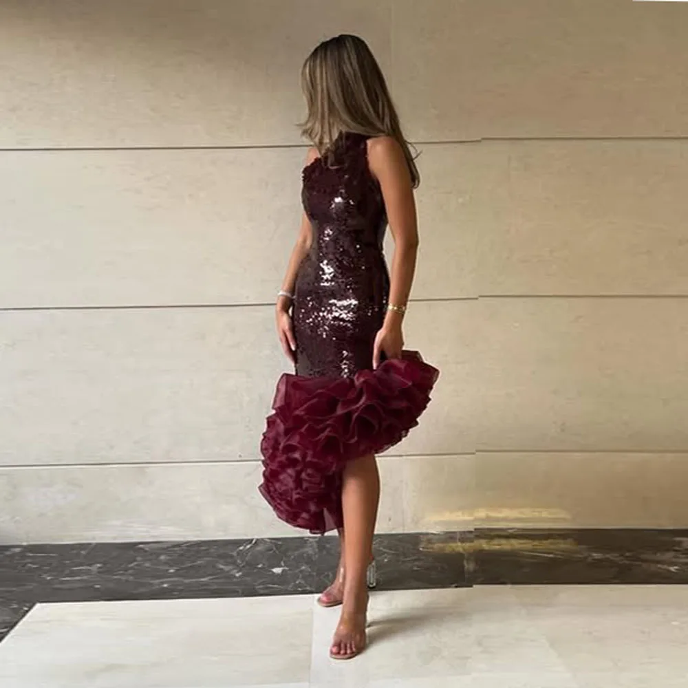 Gaun wanita asimetris berpayet berkilau Burgundy dengan detail Ruffles Organza gaun Formal pertengahan betis