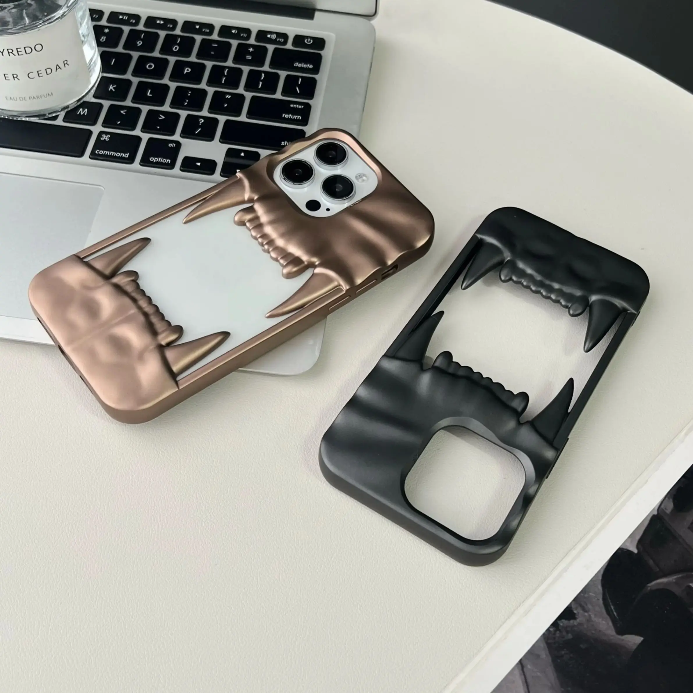 ثلاثية الأبعاد مطوي الجوف النمر الأسنان ماتي الحال بالنسبة آيفون 16 15 14 زائد 13 12 11 برو ماكس تبديد الحرارة غطاء للحماية للصدمات