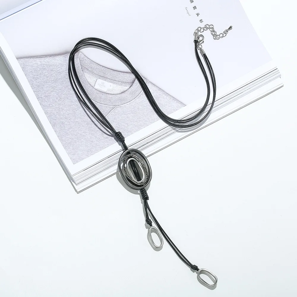 DIY accessories Sweater chain jewelry Foreign trade European and American retro alloy Hollow geometric round fringed women's all