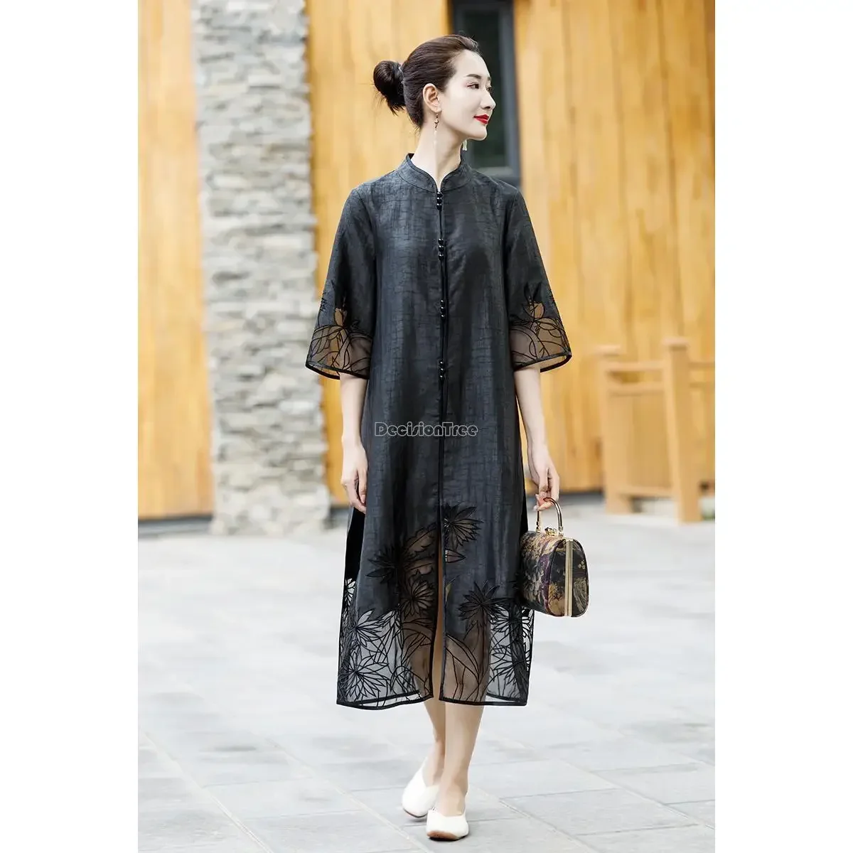 

2024 chinese traditional vintage qipao women's black qipao lady standing collar ethnic style embroidery graceful cheongsam dress