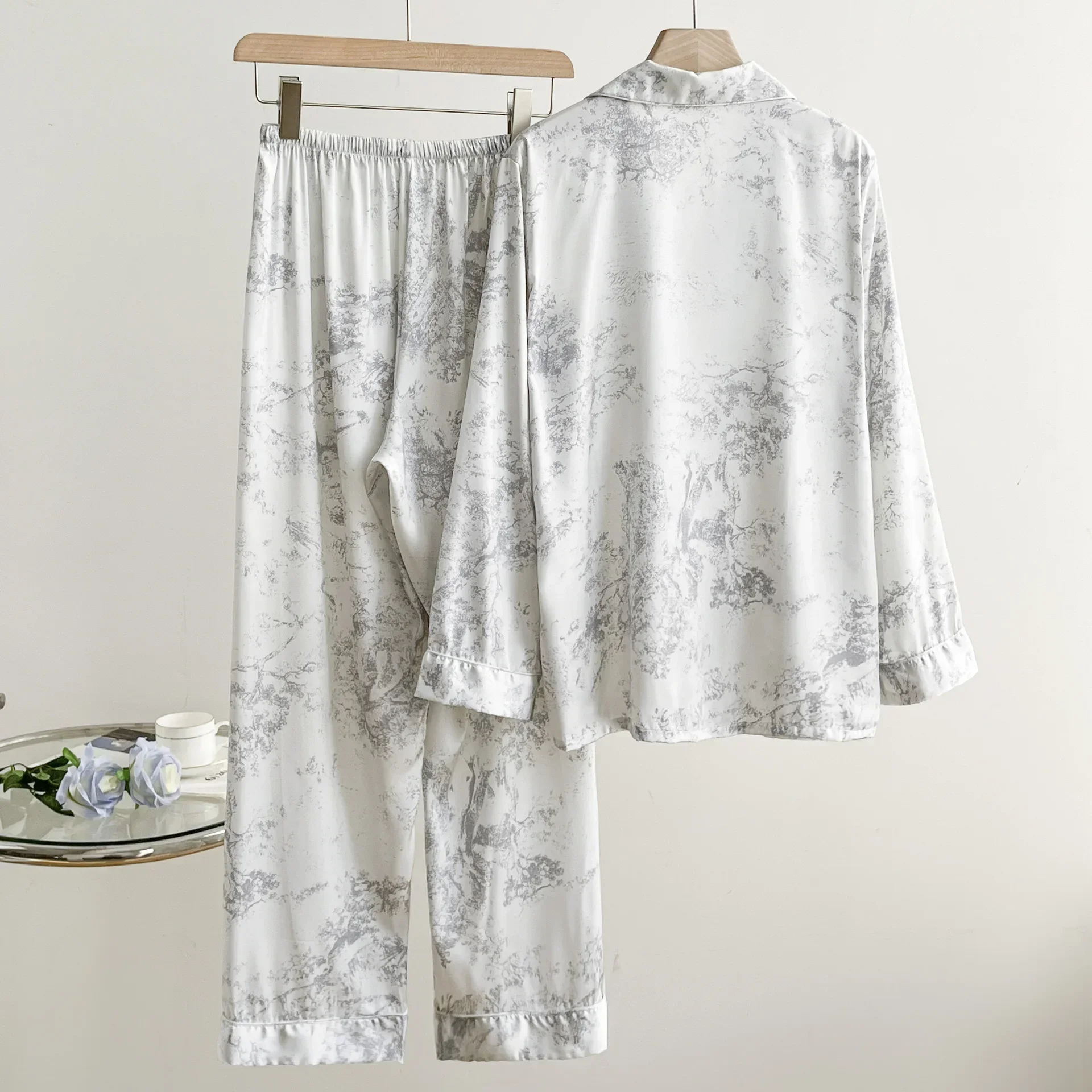 Women's Sexy Sleepwear Long Sleeved Satin Shirts Home Wear Lingerie Set Loose Casual Pyjamas Spring Autumn Printed Nightwear image 3