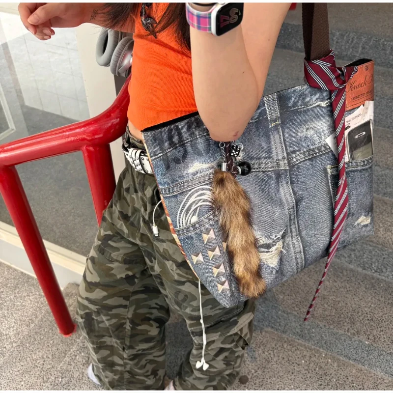 Reversible PVC-Schultertasche mit beidseitigem Druck, Retro-Denim-Print, wasserdichte Einkaufstasche mit großer Kapazität, leichte Einkaufstasche – Detail 15