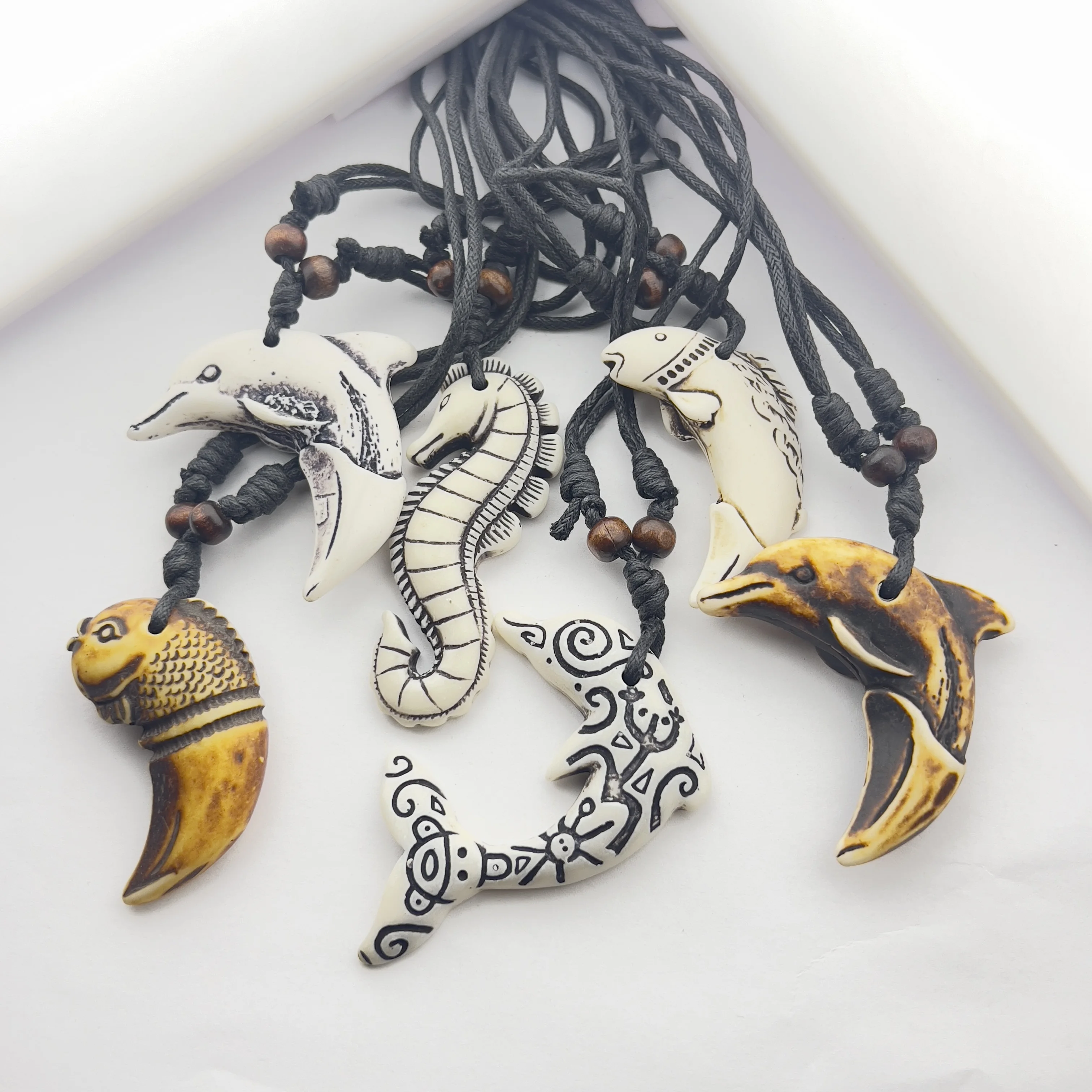 6Pieces/Batch Mixed Retro Adjustable Bone Carving Ocean Animal Fish Necklace Charm Surfer Jewelry Couple Necklace