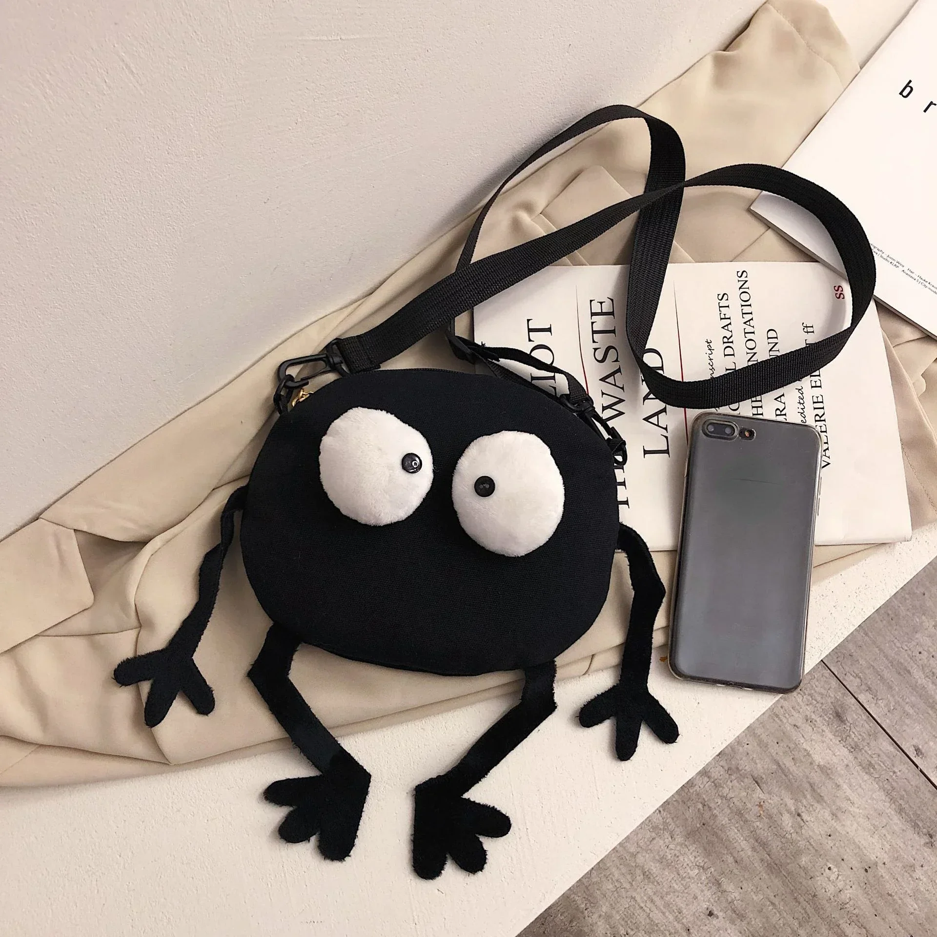 Women\'s Designer Funny Small Canvas Bags New Fashion Students Girls Black Round Shoulder Bags Cross Body Bags Storege Pouches