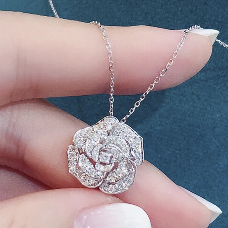 

Huitan Temperament Women's Flower Necklace with Dazzling CZ Stone Exquisite O Chain Clavicle Necklace Wedding Fashion Jewelry