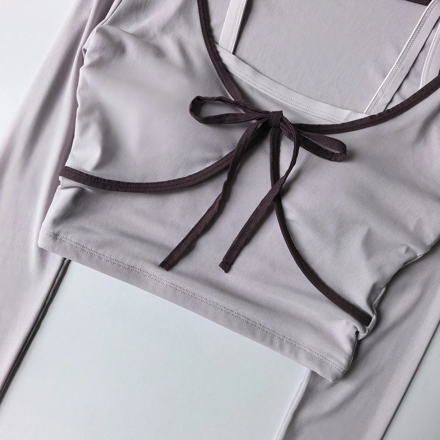 Fake Two-piece Contrasting Color Bow Mesh Long-sleeved T-shirt with Chest Pad Slim Fit Yoga Wear Gym Sports Fitness Top Clothing