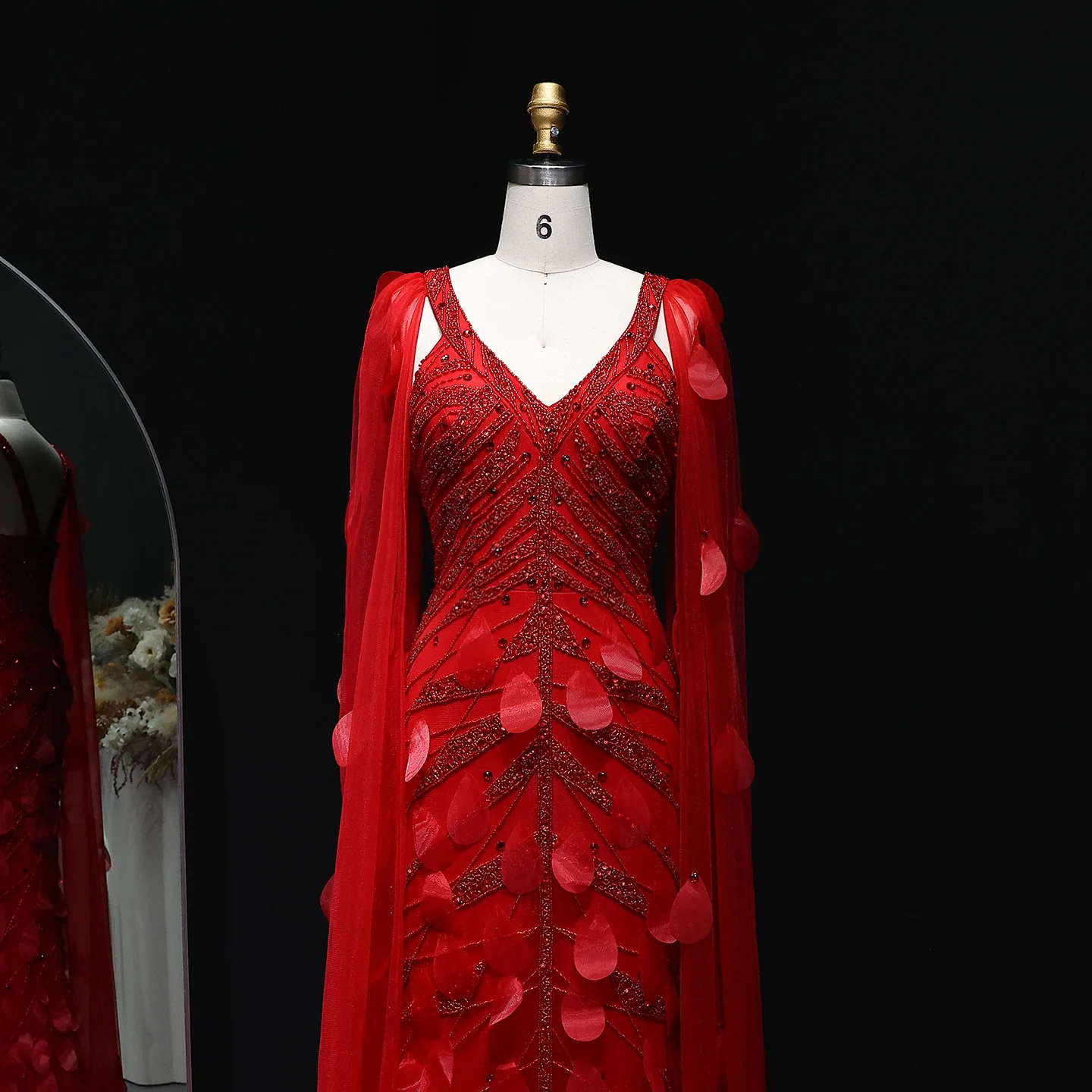 شارون سعيد النبيذ الأحمر كيب كم فستان سهرة مع أوراق ثلاثية الأبعاد مطرز الخامس الرقبة أنيقة لحفل الزفاف حفلة موسيقية SS283 مخصصة