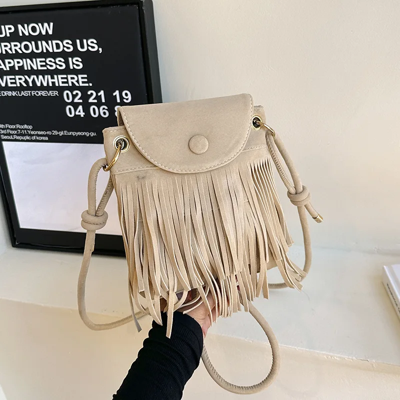 Trendige Leder-Umhängetasche mit Quaste, einfarbig, für Damen, Messenger-Tasche mit Fransen-Design und verstellbarem Riemen, Alltags-Umhängetasche – Detail 22