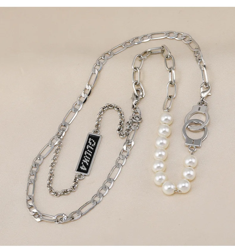

Exquisite necklaces, titanium steel necklaces with letters for both men and women, and women's sweater chains