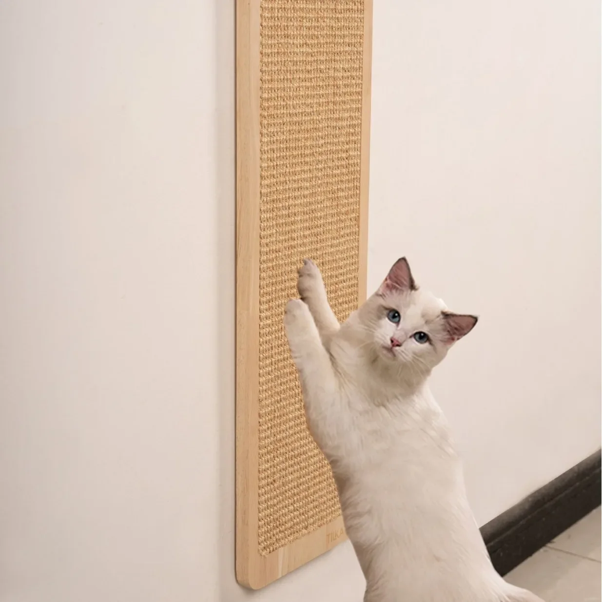 

Sofa Protector The Cat Scratched The Board Hang A Wall Wear Resistant To Chips Suitable for Big Cats Solid Wood Pet Items