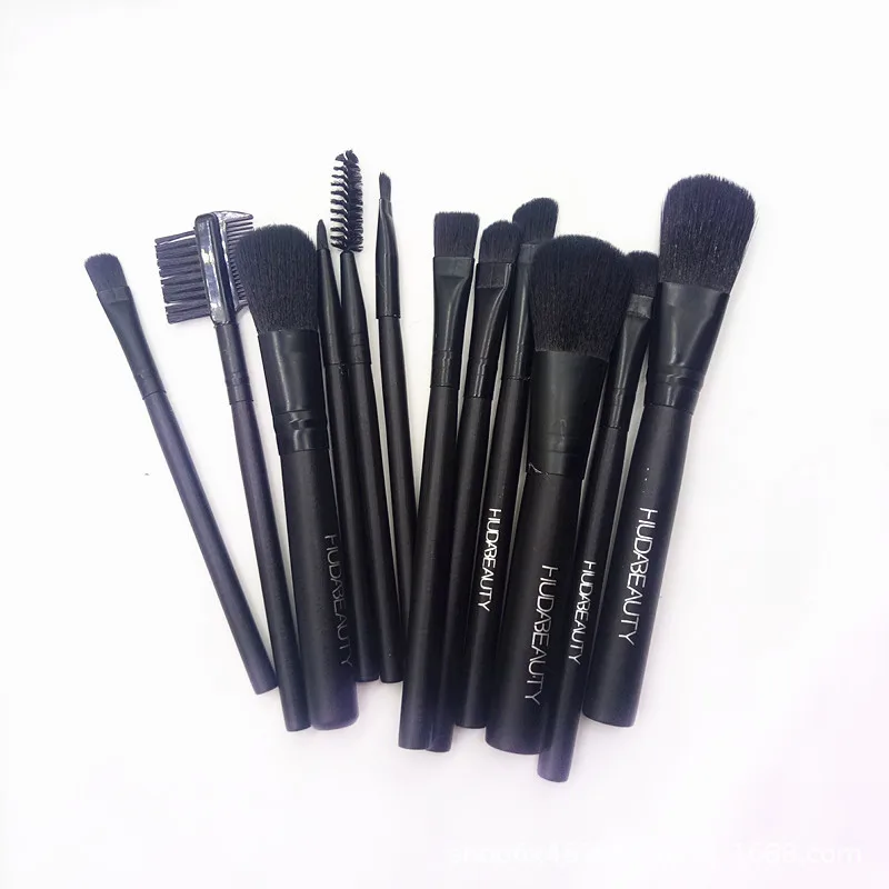 12 Uds. Brocha de maquillaje de belleza negra, caja de Metal, herramientas de maquillaje, 12 Uds., un estuche, brocha suave para colorete, cepillo facial de moda para el cabello de fibra suave