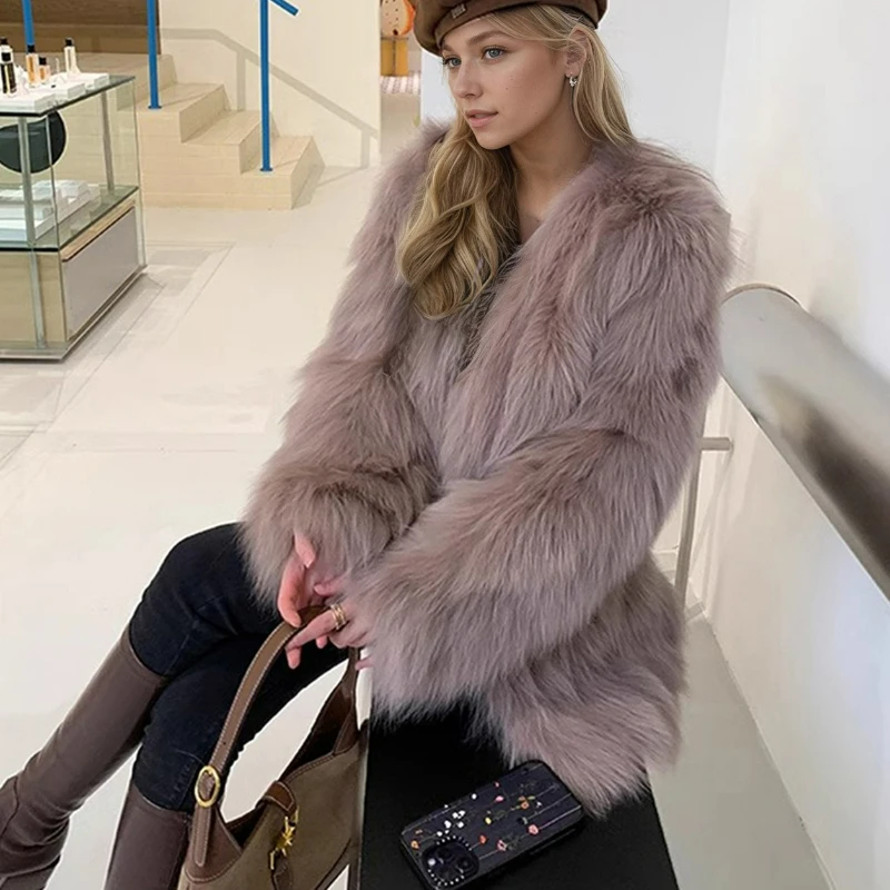 2026 Autunno/Inverno Nuovo Capispalla in peluche caldo addensato alla moda con un elegante e confortevole in stile europeo americano per le donne