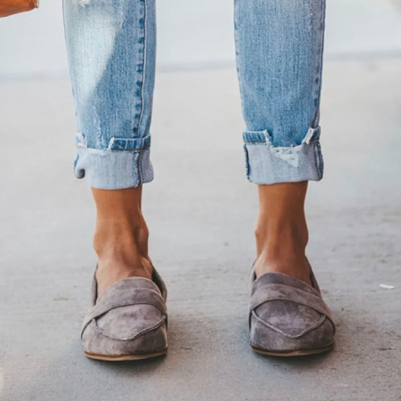 

2025 British Low Heel Pointed Toe Shoes Size 34-43 Casual Women's Shoes