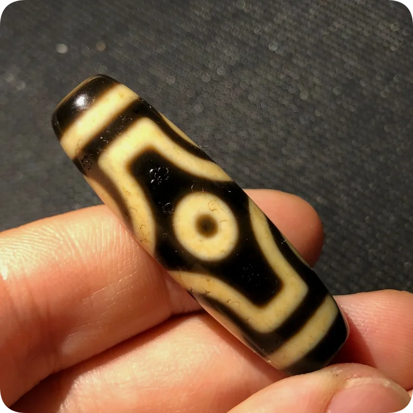 Magical Tibetan Old Agate Ivory Color 6Eye Totem dZi Bead 12*40.5mmP32