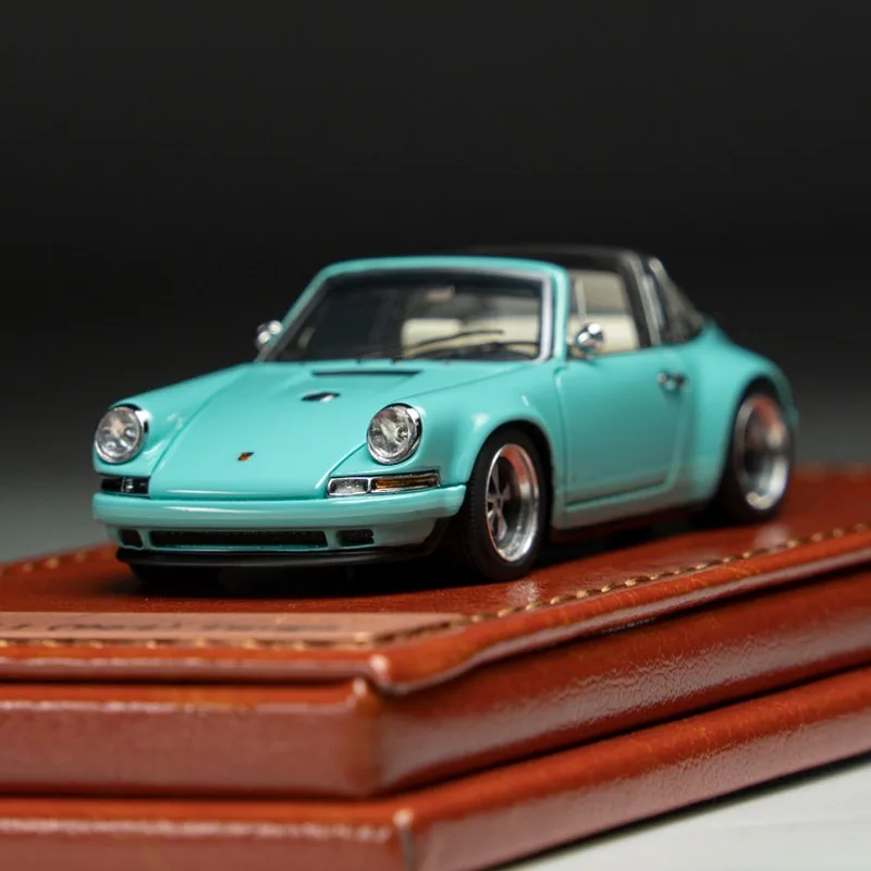 

MAKE UP Titan 1:64 Alloy Convertible Car Model - Singer 911 964 Miniature Car Model - Adult Statue - Boy Gift