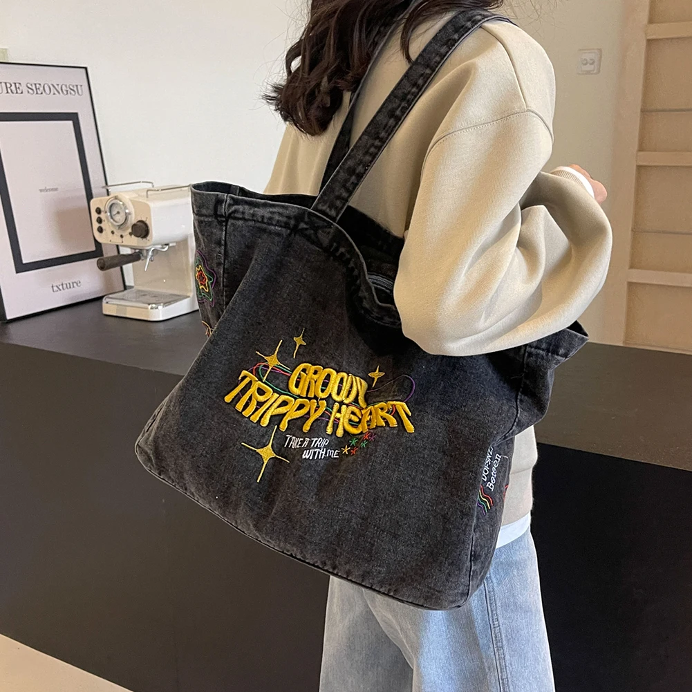 Denim Shoulder Bag Large Capacity Women Vintage Handbag Big Messenger Shopping Bag Canvas Embroidered Shoulder Underarm Bag