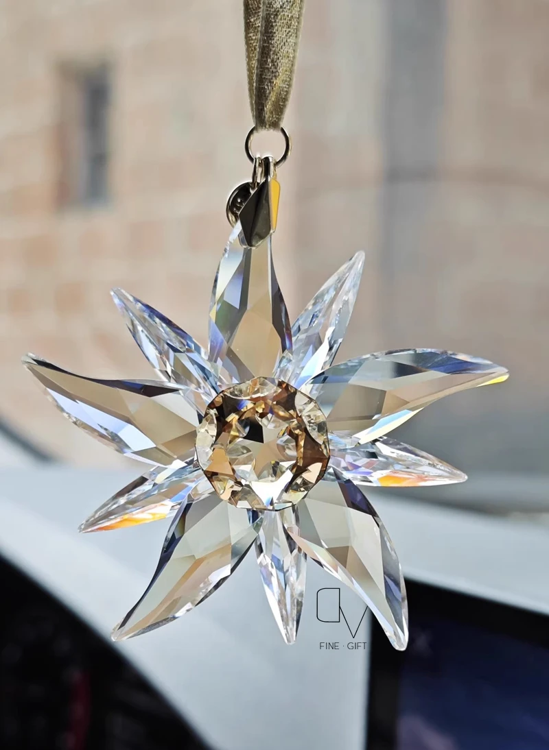 2023Austira Crystal Snowflakes Car Trim Interrior Charms Ornament Crystal Figurine Sun Catcher Hanging Christmas Gift Xmas Craft