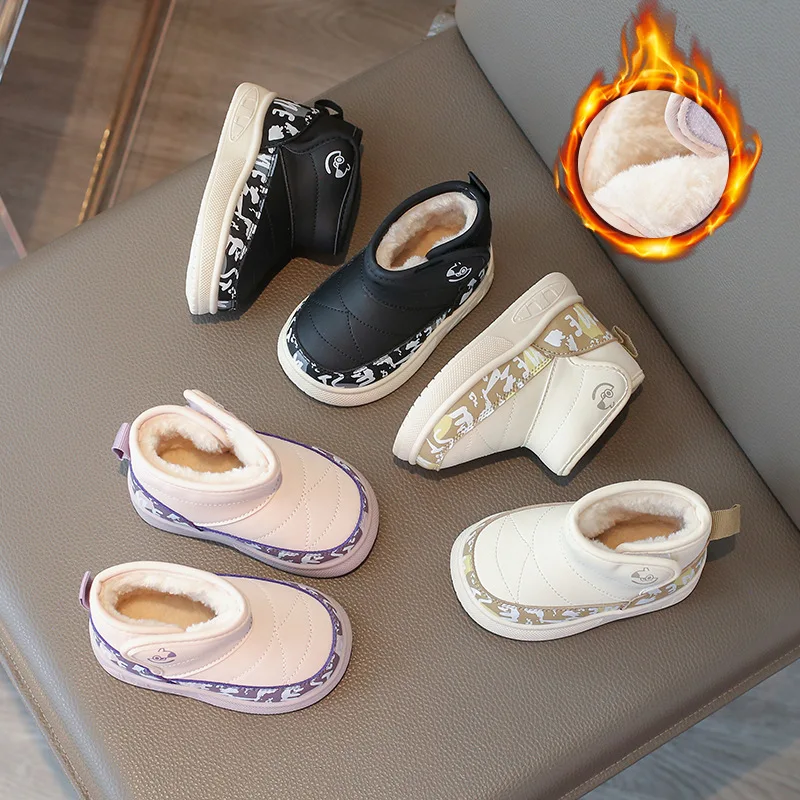 

Fashion Girl Shoes 2025 Winter New Kids Boots Soft Soled Boy Shoe Simple Versatile Child Ankle Boots Anti Slip Girls Cotton Shoe
